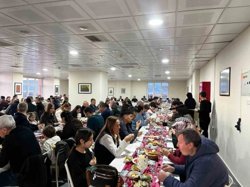 Burhaniye&rsquo;de akademik ve idari personel iftarda buluştu
