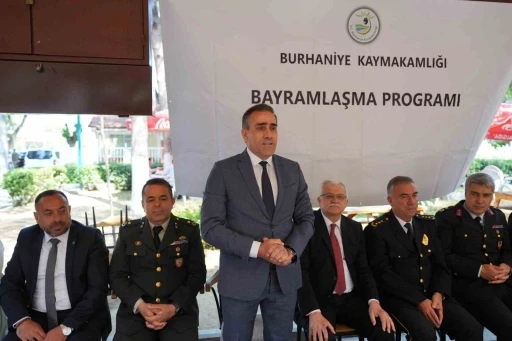 Burhaniye’de bayramlaşma töreni yapıldı
