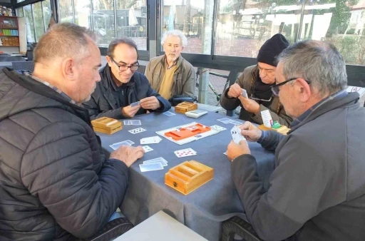 Burhaniye&rsquo;de Bri&ccedil; Federasyon Turnuvası d&uuml;zenlendi
