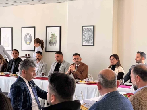 Burhaniye&rsquo;de danışma kurulu toplantısı d&uuml;zenlendi
