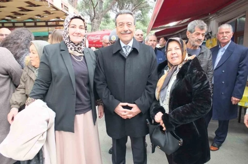 Burhaniye&rsquo;de kadın muhtarlar bayramlaşma programına katıldı
