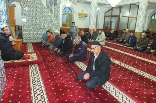 Burhaniye&rsquo;de sabah namazı buluşması B&ouml;rezli Camiinde yapıldı
