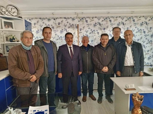 Burhaniye Kaymakamı Atilla’dan eğitim faaliyetlerini destekleme derneğine ziyaret
