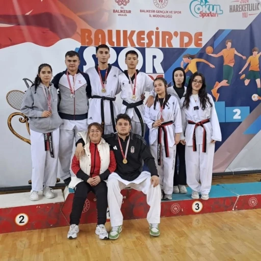 Burhaniye&rsquo;nin gururu oldular
