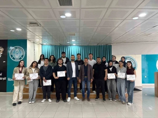 Burhaniye Uygulamalı Bilimler de sertifika t&ouml;reni

