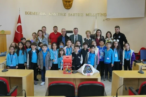 Burhaniyeli miniklerden örnek çevre duyarlılığı
