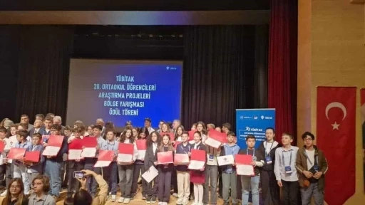 Burhaniyeli &ouml;ğrenciler b&ouml;lge &uuml;&ccedil;&uuml;nc&uuml;s&uuml; oldular
