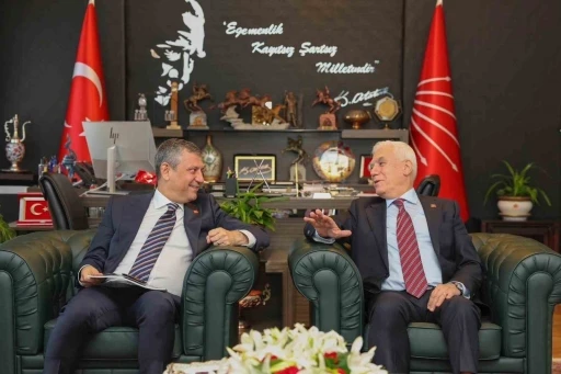 Bursa B&uuml;y&uuml;kşehir Belediye Başkanı Bozbey&rsquo;den Genel Başkan &Ouml;zel&rsquo;e ziyaret
