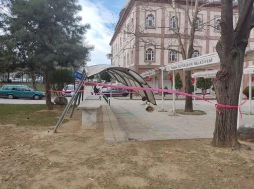 Bursa B&uuml;y&uuml;kşehir, şiddetli r&uuml;zgara karşı teyakkuzda
