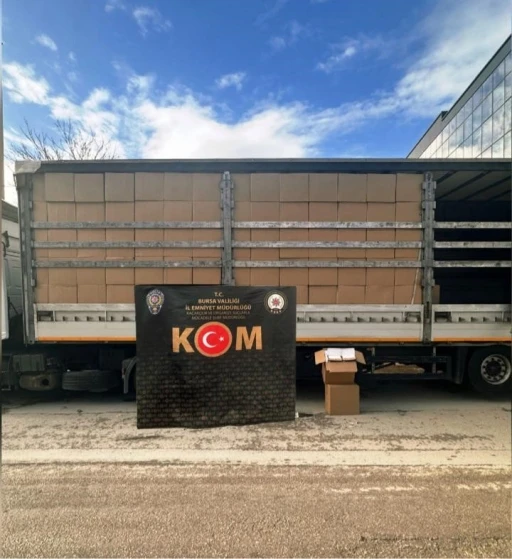 Bursa&rsquo;da 10 milyon 510 bin adet ka&ccedil;ak makaron ele ge&ccedil;irildi
