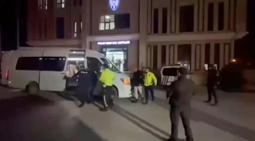 Bursa&rsquo;da 14 ka&ccedil;ak g&ouml;&ccedil;men yakalandı
