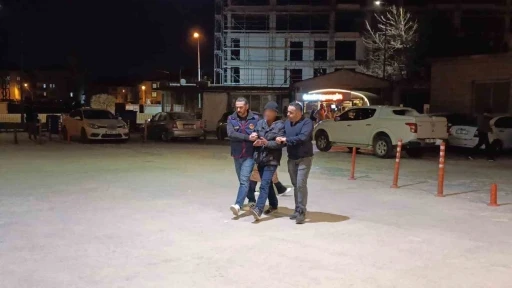 Bursa&rsquo;da 15 yıl hapis cezası bulunan firari dolmuşta yakalandı
