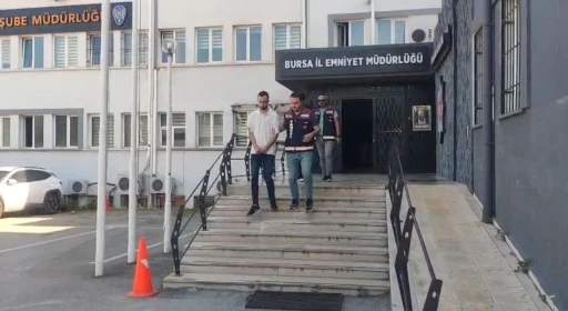 Bursa’da 700 bin liralık &quot;Altın dolandırıcılığı&quot;: 2 şüpheli tutuklandı
