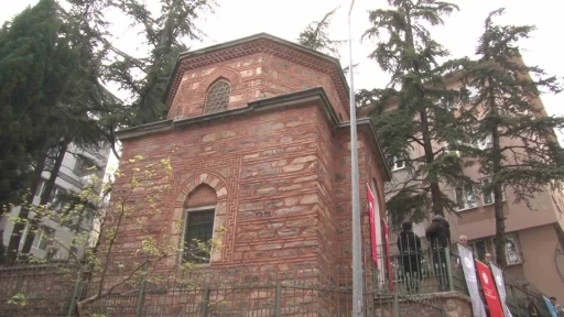 Bursa&rsquo;da Abd&uuml;llatif Kudsi T&uuml;rbesi yeniden ziyarete a&ccedil;ıldı
