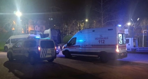 Bursa&rsquo;da bı&ccedil;aklı kavga: 2 yaralı
