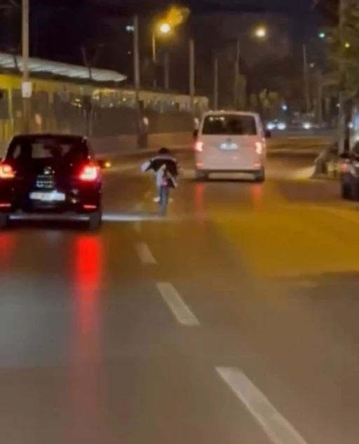 Bursa’da biri tek teker, diğeri yatarak ilerledi
