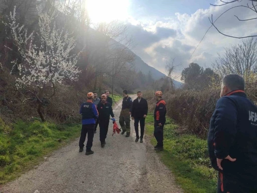 Bursa&rsquo;da dağlık alanda mahsur kalan yaralı vatandaş kurtarıldı
