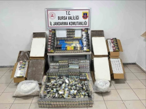 Bursa&rsquo;da dev operasyon: 65 bin ka&ccedil;ak sigara ve 50 bin makaron ele ge&ccedil;irildi
