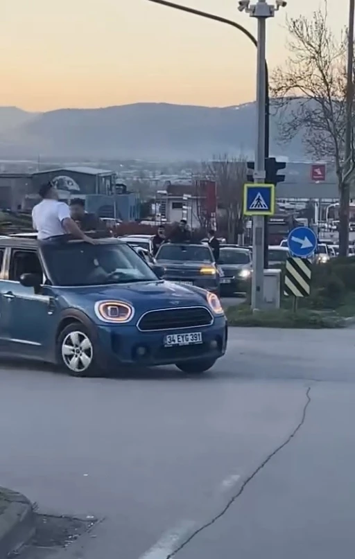 Bursa&rsquo;da d&uuml;ğ&uuml;n konvoyu tehlike sa&ccedil;tı
