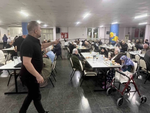 Bursa&rsquo;da duygulandıran iftar
