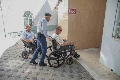 Bursa’da engelli vatandaşlar, engele takılmadan ibadet etmek istiyor

