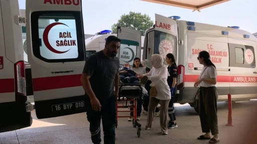 Bursa&rsquo;da feci kaza: 3 yaralı
