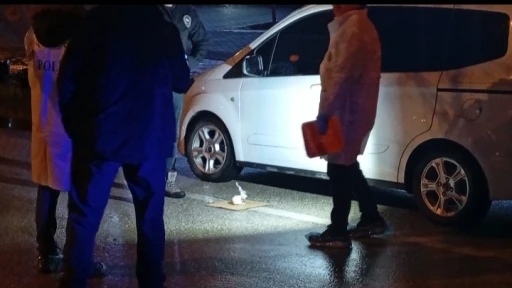 Bursa&rsquo;da film gibi operasyon: Pompacı kılığıyla yakalandılar, el bombası ve silah ele ge&ccedil;irildi
