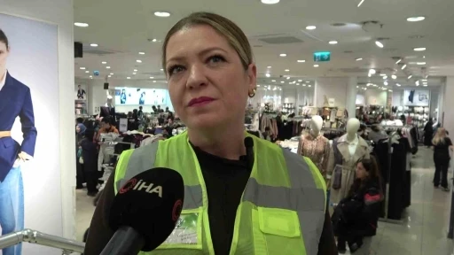Bursa&rsquo;da ihtiya&ccedil; sahibi 400 &ccedil;ocuğa bayram sevinci
