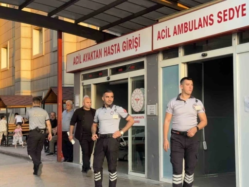 Bursa&rsquo;da iş yerine gelen ş&uuml;pheli, tartıştığı kişiyi ayağından vurdu
