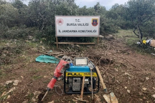 Bursa&rsquo;da Jandarma 35 metrelik ka&ccedil;ak t&uuml;neli ortaya &ccedil;ıkardı

