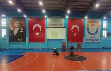 Bursa&rsquo;da Jandarmadan &ouml;ğrencilere narkotik eğitimi
