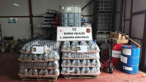 Bursa’da kaçak motor yağı üretimi
