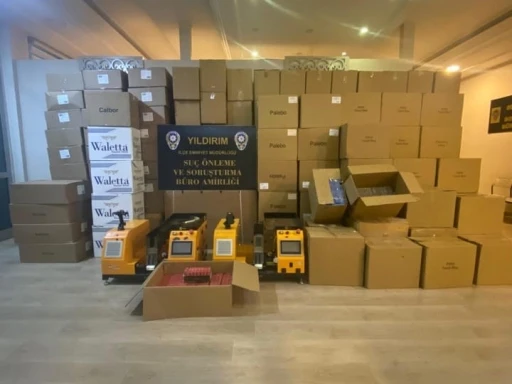 Bursa&rsquo;da ka&ccedil;ak sigara imalathanesine operasyon: 460 kilo t&uuml;t&uuml;n ele ge&ccedil;irildi
