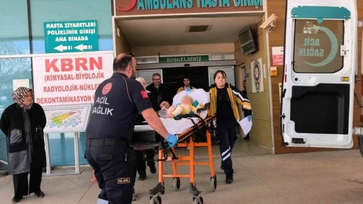 Bursa&rsquo;da kaynar su &uuml;zerine d&ouml;k&uuml;len 9 aylık bebek ağır yaralandı
