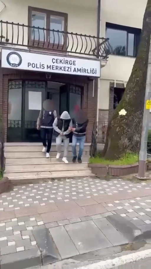 Bursa&rsquo;da kesinleşmiş hapis cezasıyla aranan 4 kişi yakalandı
