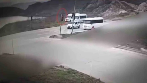 Bursa&rsquo;da kırmızı ışık ihlallerine ge&ccedil;it yok, kameralar anbean izliyor
