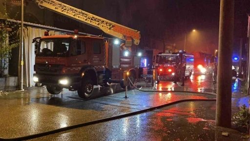 Bursa&rsquo;da mobilya fabrikası yangını
