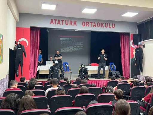 Bursa&rsquo;da &ouml;ğrencilere boğulma tehlikesine karşı eğitim
