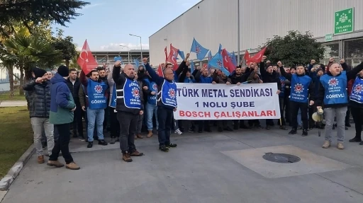 Bursa&rsquo;da otomotiv iş&ccedil;ilerinin eylemi s&uuml;r&uuml;yor, MESS teklifi g&uuml;ncelledi
