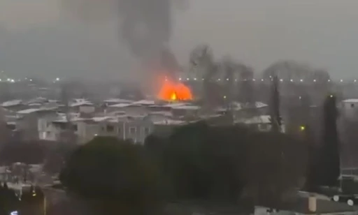 Bursa&rsquo;da palet fabrikasında yangın: S&ouml;nd&uuml;rme &ccedil;alışmaları s&uuml;r&uuml;yor
