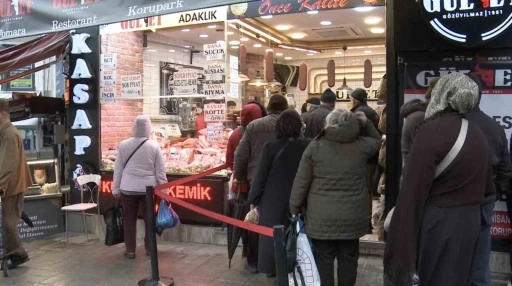 Bursa&rsquo;da Ramazan &ouml;ncesi &ccedil;arşı ve pazarlar yoğunlaştı
