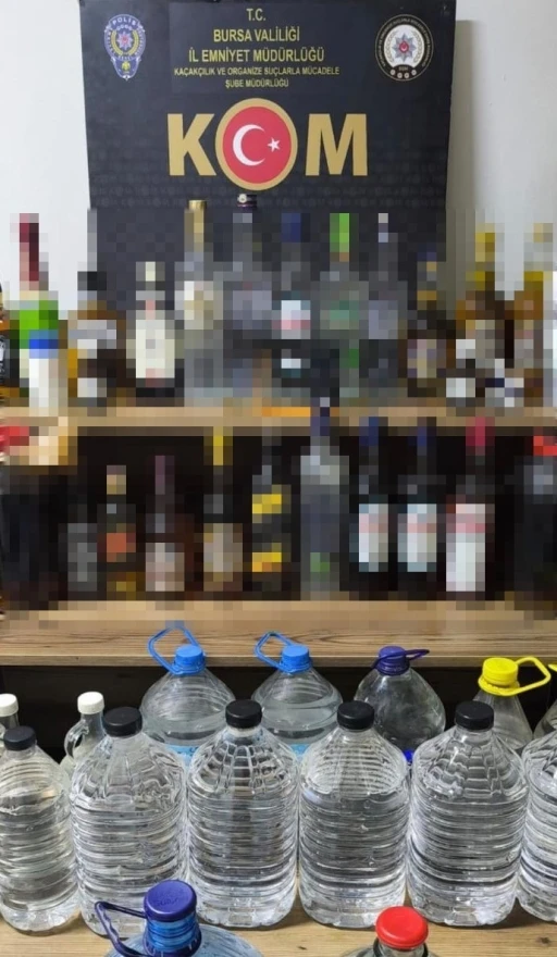 Bursa&rsquo;da sahte i&ccedil;ki operasyonu: 436 litre ele ge&ccedil;irildi
