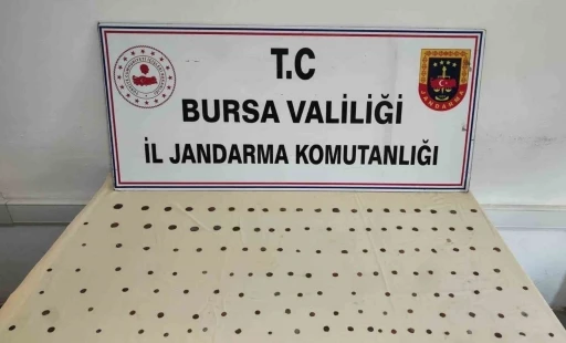Bursa&rsquo;da tarihi eser operasyonu: 137 adet sikke ele ge&ccedil;irildi
