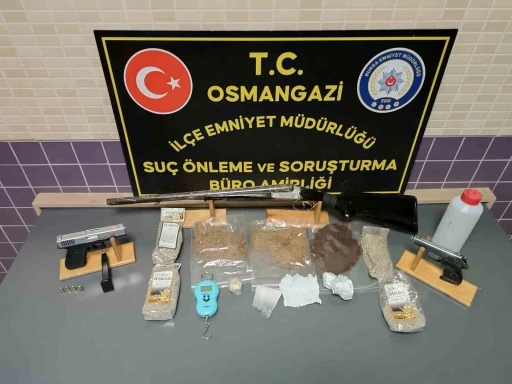 Bursa’da uyuşturucu tacirlerine geçit yok
