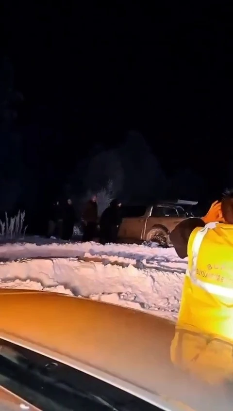 Bursa&rsquo;da yaylada mahsur kalan 6 kişi kurtarıldı
