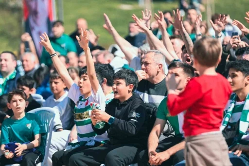 Bursa&rsquo;da yeşil-beyaz coşku dev ekrana taşındı
