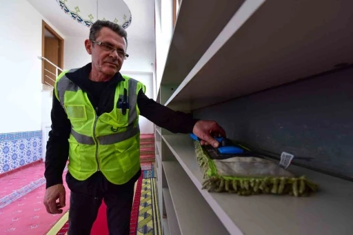 Bursa&rsquo;daki camilerde Ramazan temizliği
