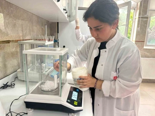 Bursa&rsquo;daki kız lisesi sıfır atıkla &ouml;rnek oluyor, ekonomiye katkı sunuyor
