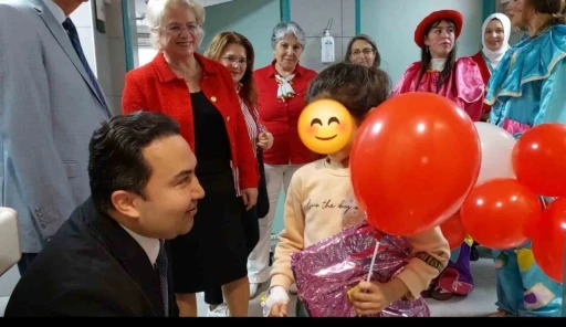 Bursa Nil&uuml;fer Kadın Korosu&rsquo;ndan duygusal 23 Nisan kutlaması
