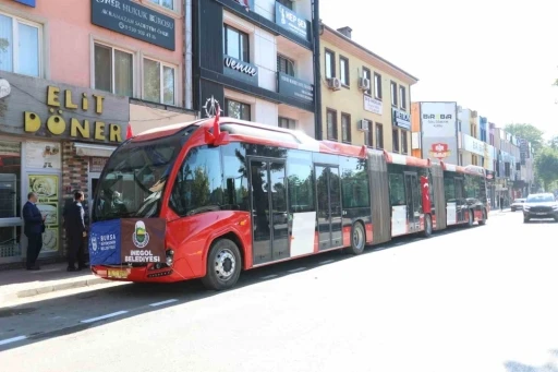 Bursa&rsquo;nın metrob&uuml;s&uuml; ilk kez İneg&ouml;l&rsquo;de g&ouml;r&uuml;c&uuml;ye &ccedil;ıktı

